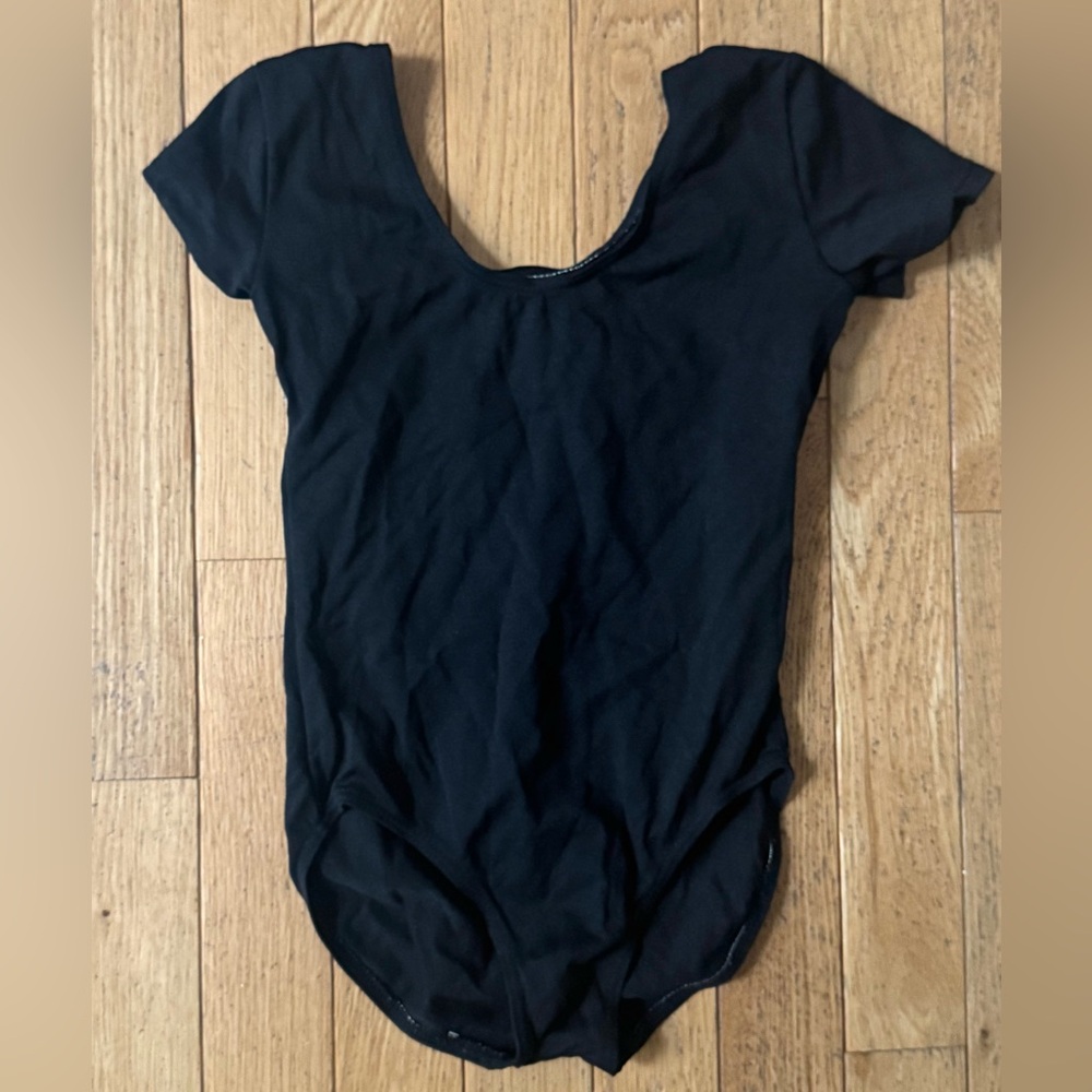 Danskin Childs intermediate 6X/7 Classic cap sleeve black Dan ballet leotard
